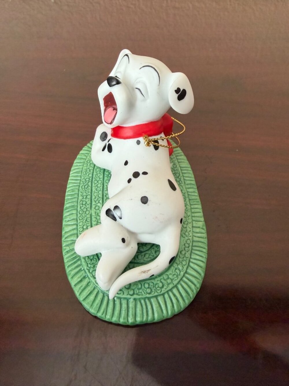 1998 Grolier Disney 101 Dalmatians "Waiting for Santa" Puppy Ornament - No Box - Picture 2 of 7